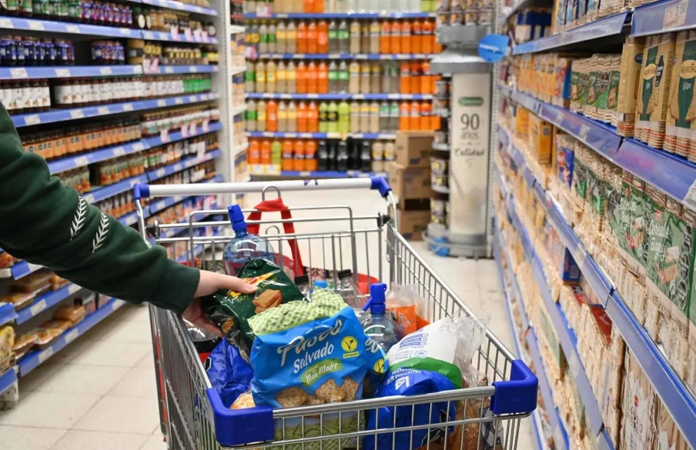 Las ventas en supermercados en Neuquén creció al contrario de todo el país. 