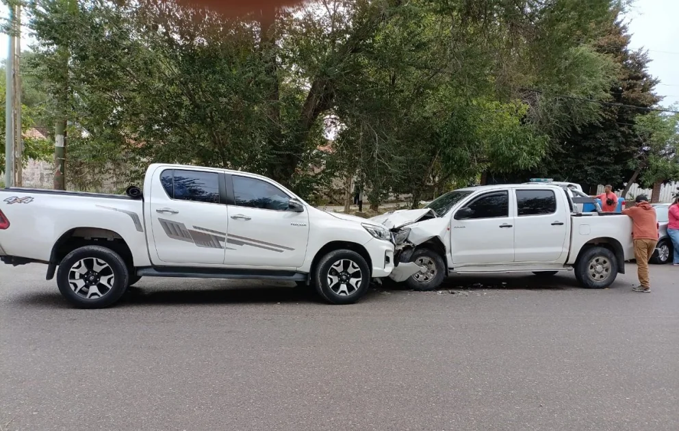 El siniestro se produjo en la tarde de este viernes en una de las curvas de la calle Los Lirios, del barrio Alta Barda. Foto: Alerta Digital