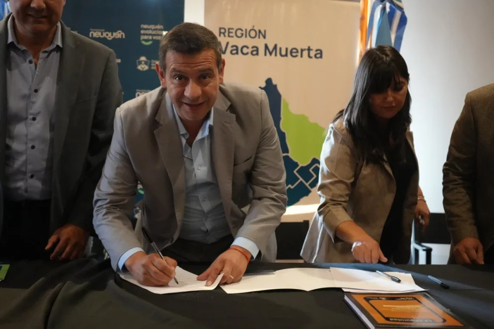 Añelo concentra gran parte de la actividad vinculada a Vaca Muerta (Foto: facebook)