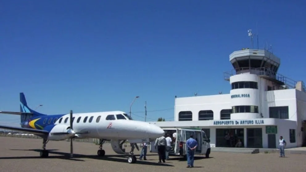 El aeropuerto cumple un rol central en traslados sanitarios en la región (Foto: archivo)