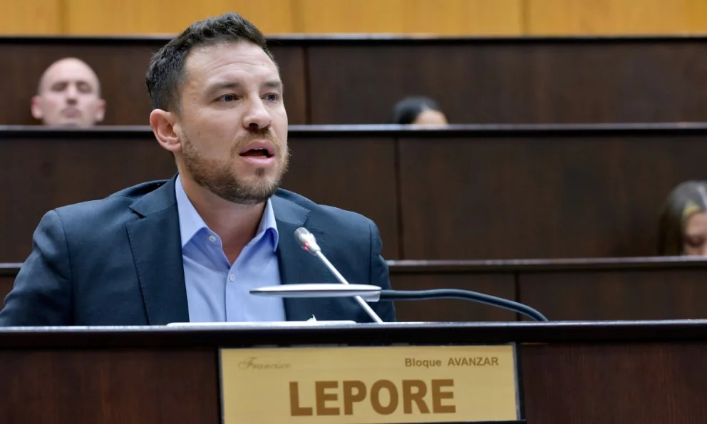 El debate legislativo combina problemáticas sociales y desarrollo económico (Foto: Legislatura)