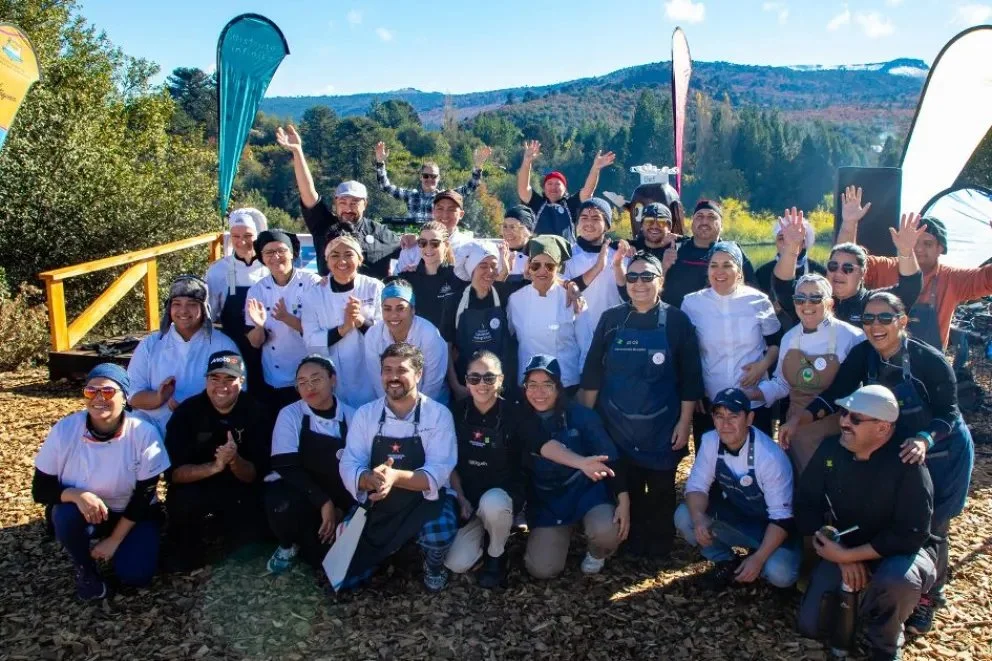 El evento reúne a chefs, productores y turistas en un fin de semana clave (Foto: Neuquén informa)