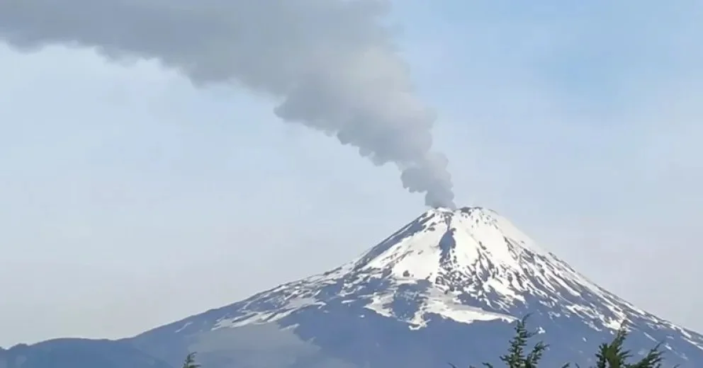 SENAPRED y Sernageomin mantienen vigilancia permanente sobre el volcán.