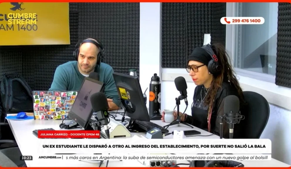 Un ex estudiante le disparó a otro al ingreso del establecimiento, por surte no salió la bala. Foto: Cumbre Stream