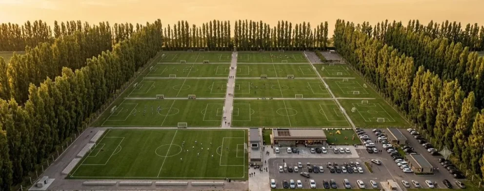El terreno tiene 100.000 metros cuadrados, equivalentes a 10 hectáreas.
