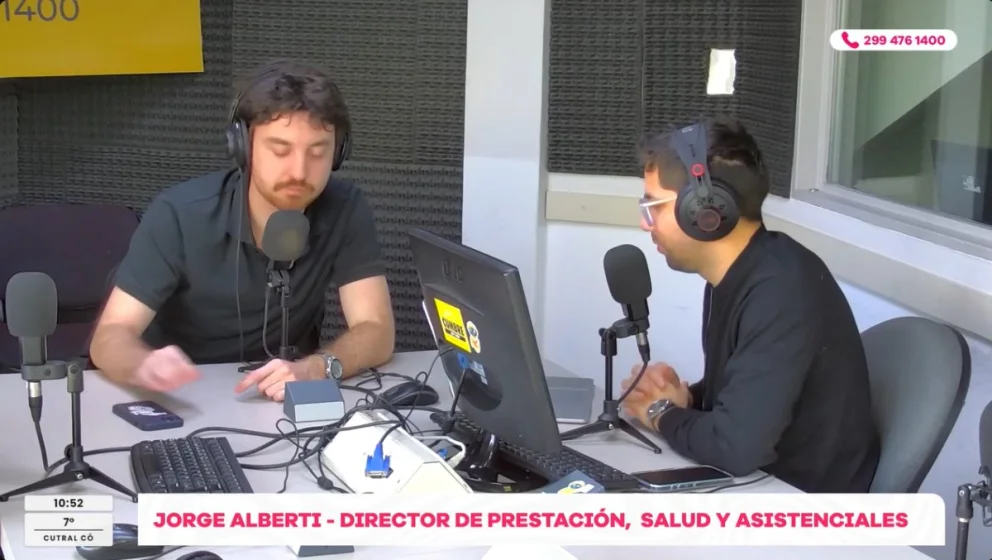 El funcionario explicó la nueva propuesta de salud mental. Fuente: AM Cumbre 1400