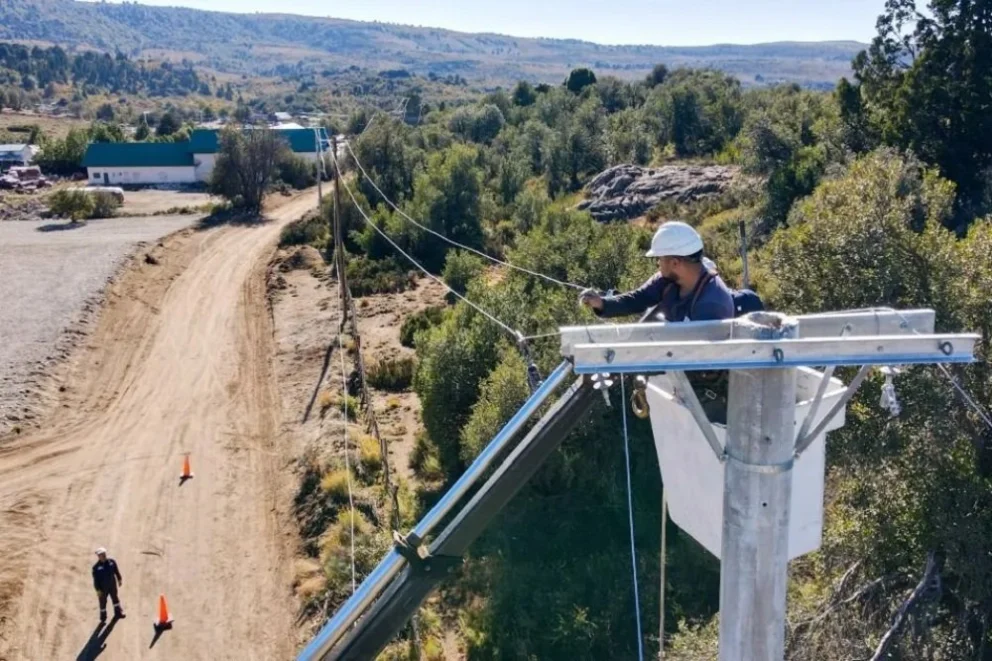 Las obras proyectadas y que se llevan a cabo fueron analizadas por el titular del EPEN en una entrevista en AM Cumbre 1400. Foto: Neuquén Informa