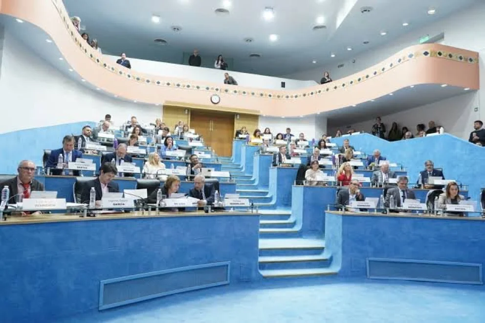 La Legislatura de Río Negro.
