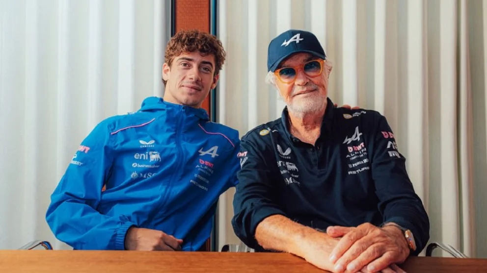 El director del equipo Alpine, Flavio Briatore, valoró el desempeño del piloto argentino para la renovación de su contrato para la temporada 2027. Foto: NA