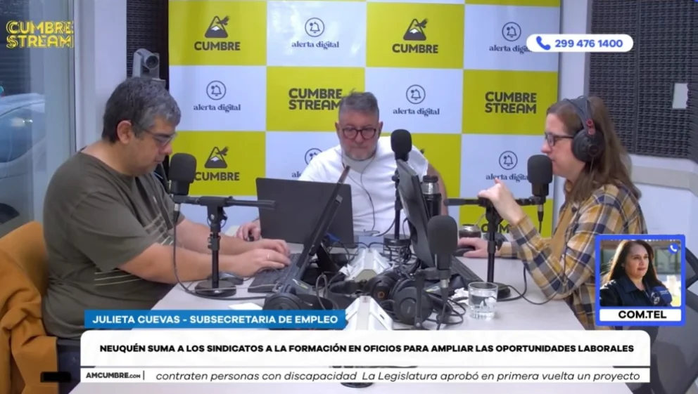 Julieta Cuevas, subsecretaria de Promoción de Empleo y Formación Profesional del Neuquén, fue entrevistada en el programa Nada sucede dos veces, por AM Cumbre 1400. Foto: captura de video Cumbre Stream.