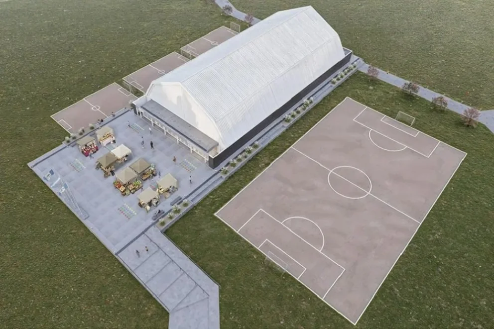 El edificio tendrá una superficie de 1.500 metros cuadrados, capacidad para 400 personas y estará preparado para actividades deportivas, culturales y encuentros comunitarios. Foto: Neuquén Informa