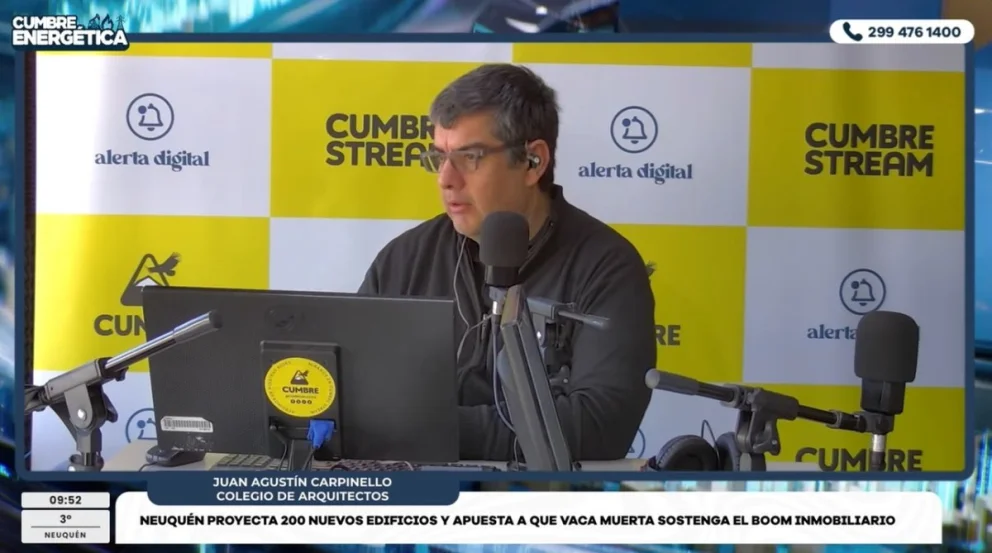 “Ya no existen más las ciudades aisladas, ya que están todas interconectadas”, sostuvo Carpinello. Fuente: Captura Cumbre Stream.