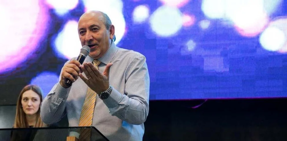 El pastor Hugo Márquez. 
